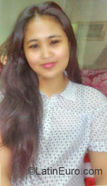 Date this young Philippines girl Diana from San Carlos City PH779