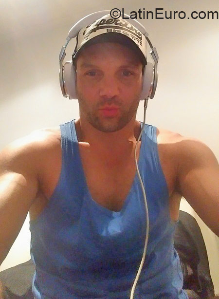 Date this tall Australia man MrKymmyWhite37 from Adelaide AU280