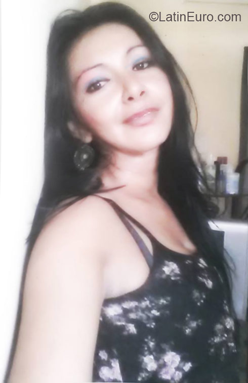 Date this hot Colombia girl Yaneth from Barranquilla CO17515
