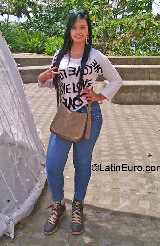 Date this cute Colombia girl Lucero Jessica from Manizales CO17516