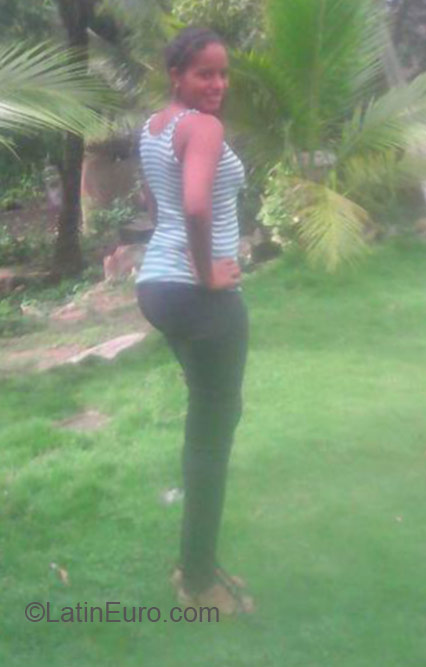 Date this fun Honduras girl Susi from Tegucigalpa HN1543