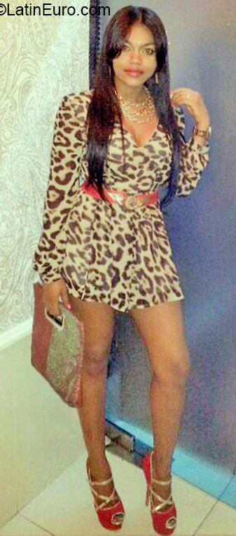 Date this fun United States girl Crisbal from Miami US16197