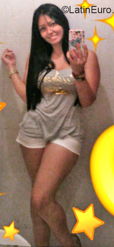 Date this delightful Colombia girl Carolina from Pereira CO17571