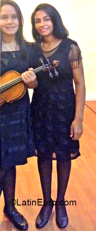 Date this charming Venezuela girl Joelyis from Carupana VE529