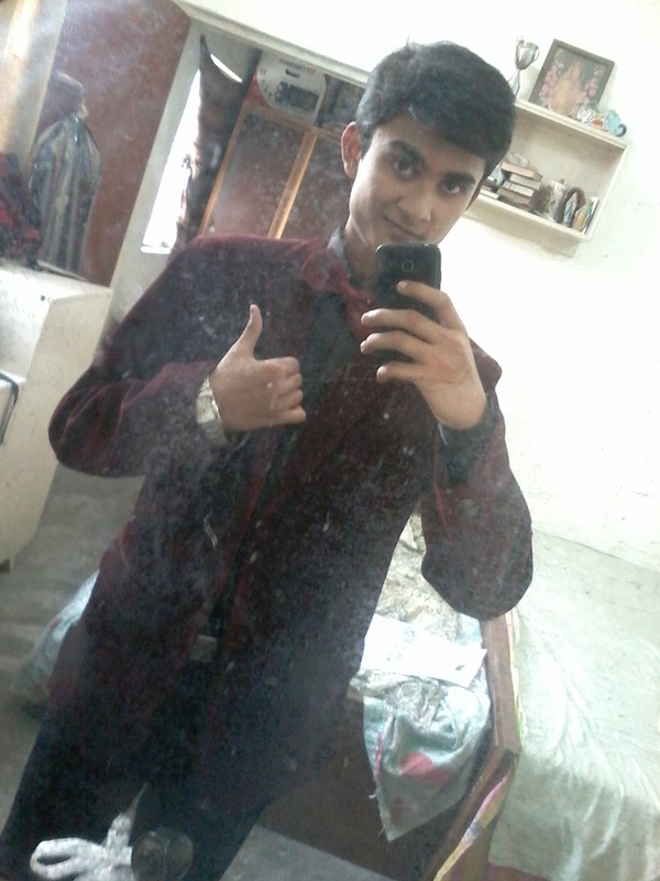 Date this tall Pakistan man Mann from Lahore PK84