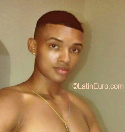 Date this young Colombia man Joel from Cali CO17594