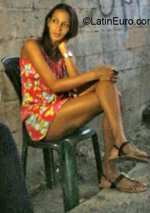 Date this tall Dominican Republic girl Arellis from San Pedro De Macoris DO22446