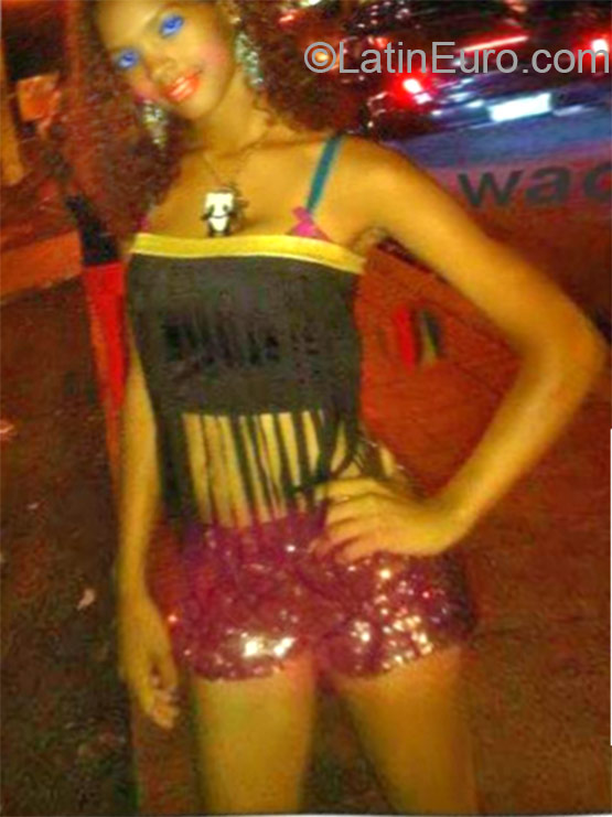 Date this fun Dominican Republic girl Yarolin from San Pedro Macoris DO22506