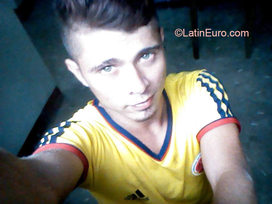 Date this young Venezuela man Jefferson from La fria VE551