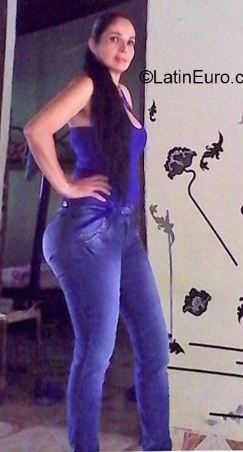 Date this nice looking Colombia girl Marisol from Medellin CO17696