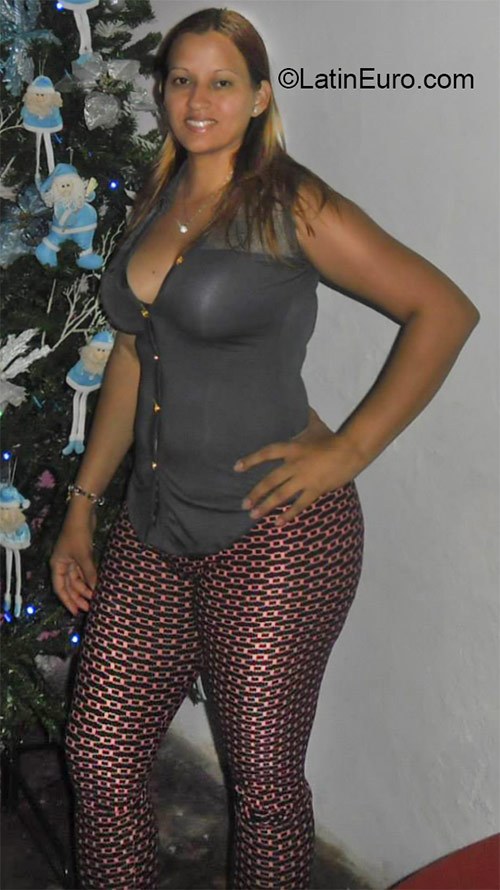 Date this hard body Venezuela girl Ivonne from Guarenas VE558