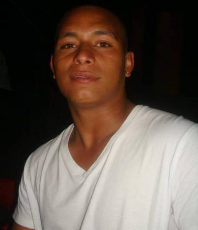 Date this tall Colombia man Santiago from Medellin CO17695