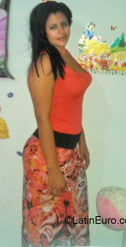 Date this passionate Colombia girl Fernanda from Caucasia CO17714