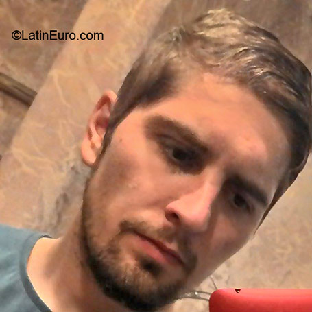 Date this happy Venezuela man Skp from Caracas VE565