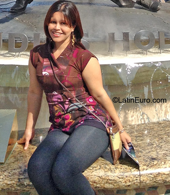 Date this young Venezuela girl Orli from Caracas VE567