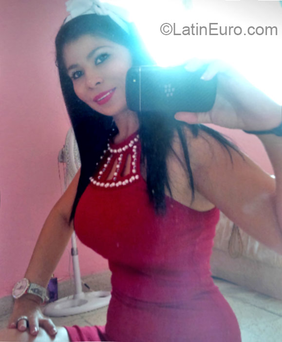 Date this young Honduras girl Maritza from Tegucigalpa HN1584