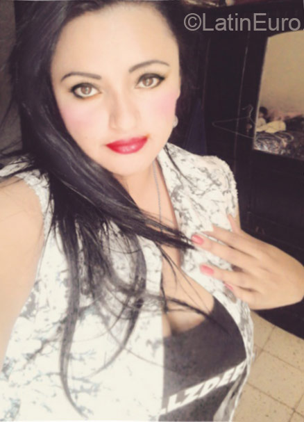 Date this hard body Honduras girl Lesly from Tegucigalpa HN1636