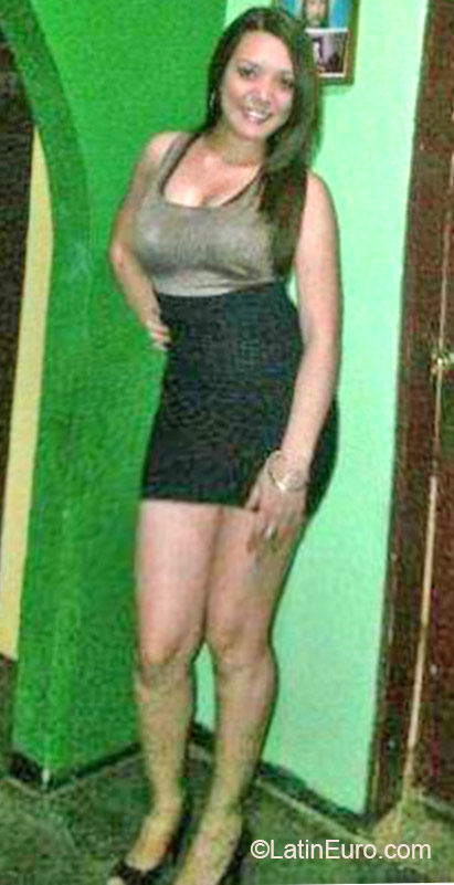 Date this attractive Venezuela girl Dimarys from Maracaibo VE576