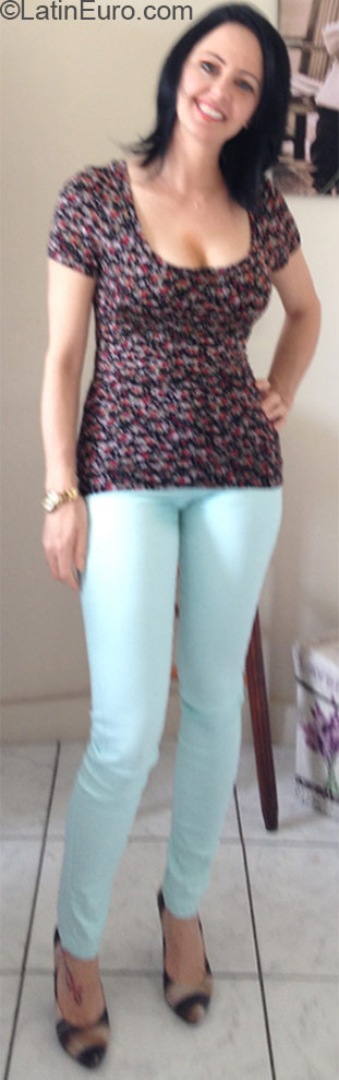 Date this delightful Brazil girl Tania from Porto Alegre BR9404