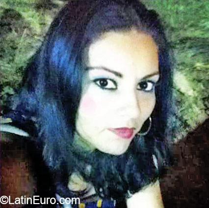 Date this nice looking Mexico girl Zulema from Coatzacoalcos MX1440