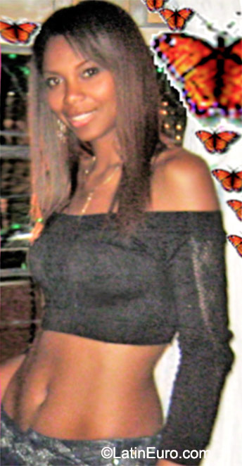 Date this foxy Colombia girl Liz from Cali CO17781