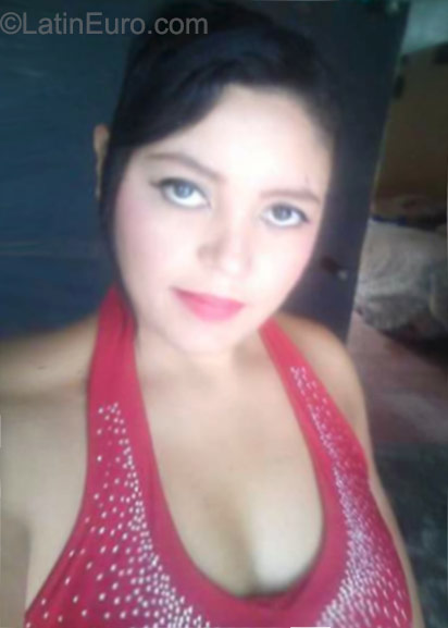 Date this sensual Honduras girl Vicky from Tegucigalpa HN1609