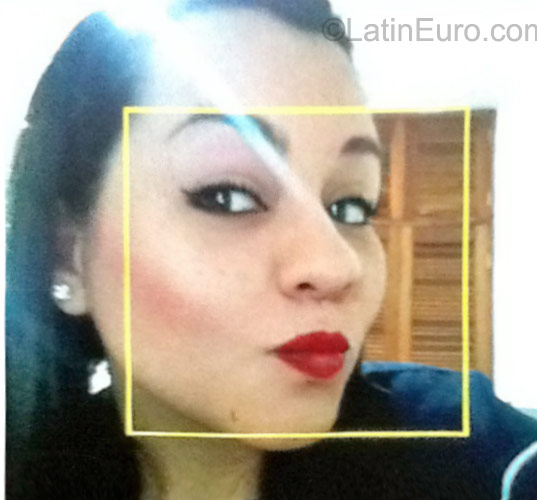 Date this gorgeous Colombia girl Lina from Medellin CO17797