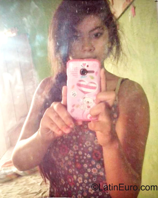 Date this delightful Colombia girl Dania from Bogota CO17798