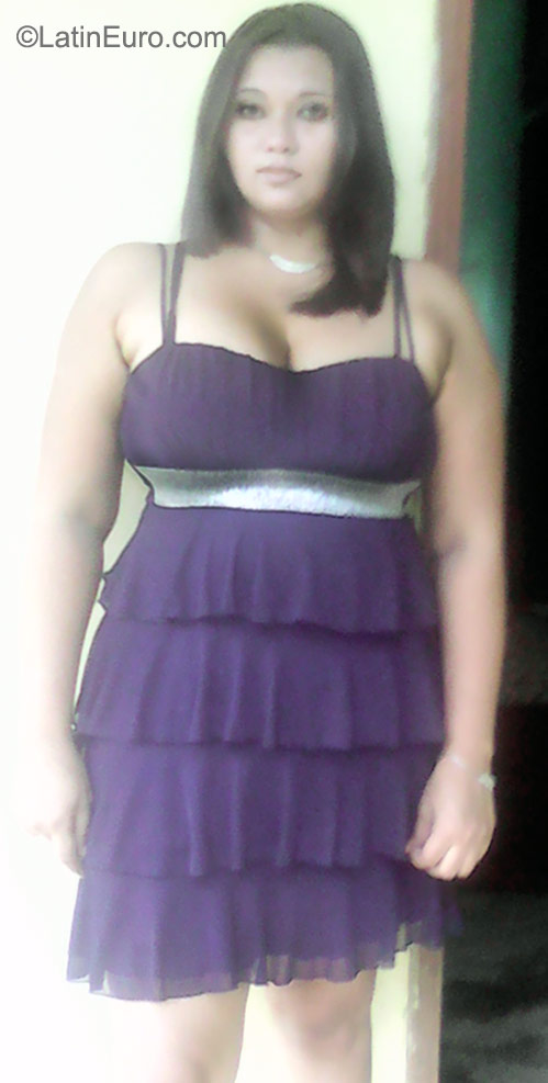 Date this foxy Honduras girl Dora from La Ceiba HN1621