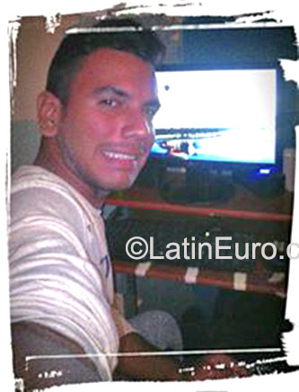 Date this sultry Venezuela man Jonas from Valencia VE600