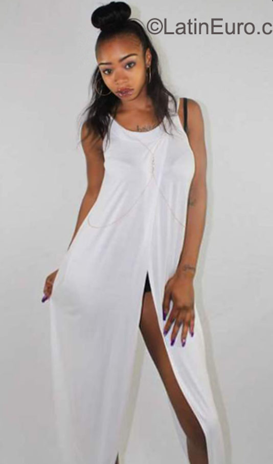 Date this pretty United States girl Roxy from Marietta US16387