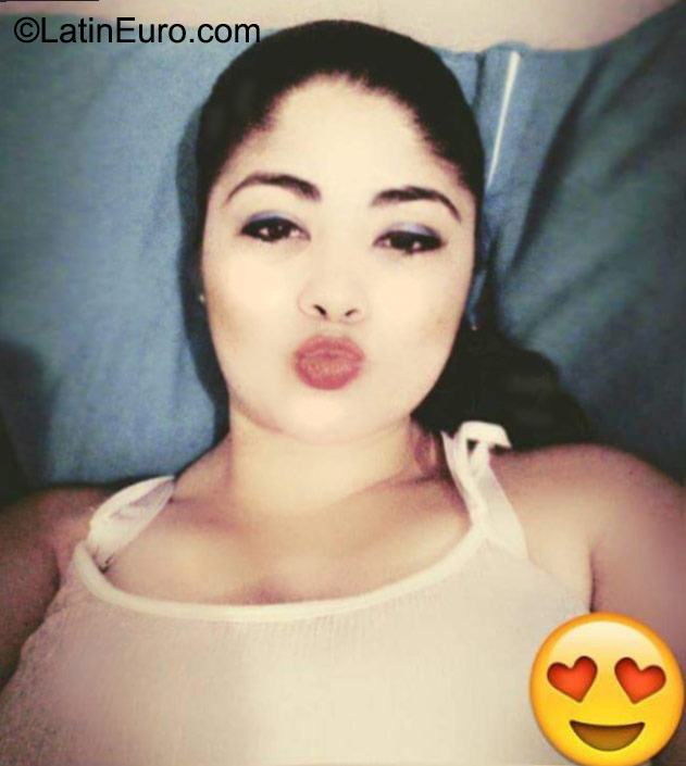 Date this gorgeous Honduras girl Stephanie from San Pedro Sula HN1645