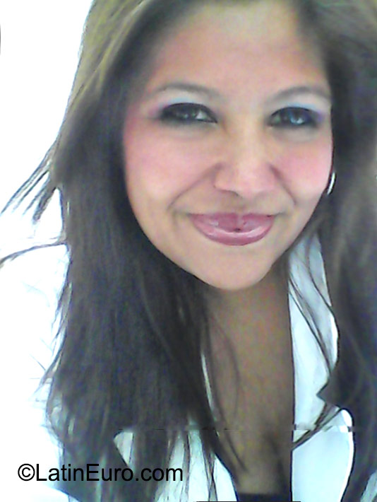 Date this sensual Panama girl Lenecar from Panama PA667