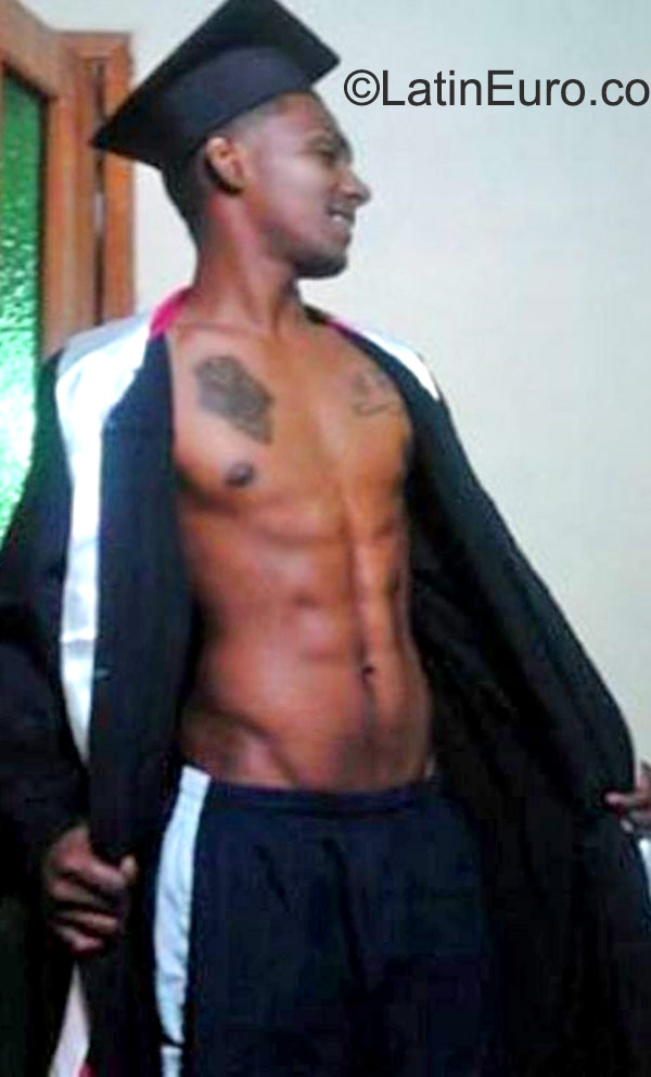 Date this charming Venezuela man Jhoinerliendo from Caracas VE607