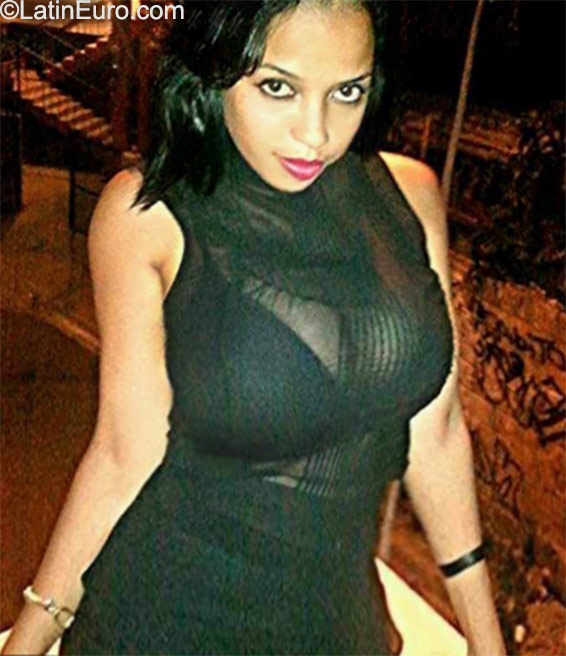 Date this beautiful Dominican Republic girl Mabel from Santiago DO23029