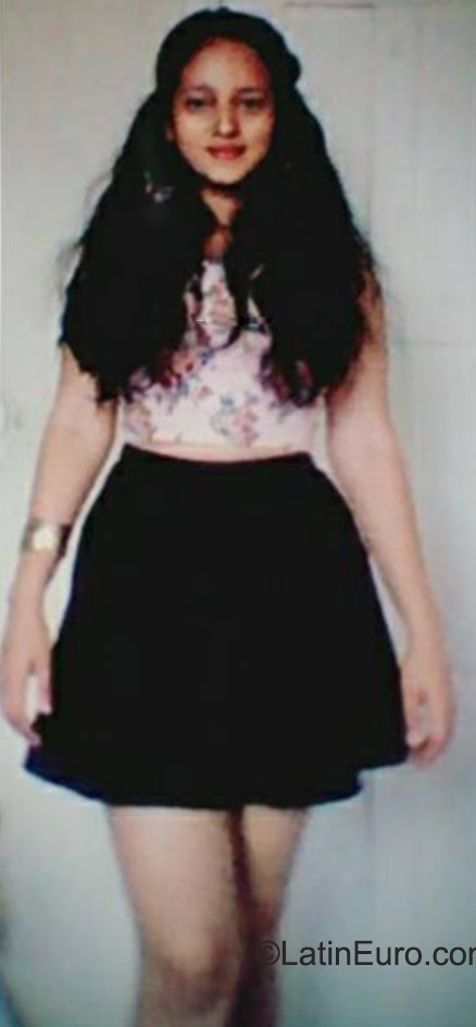 Date this delightful Honduras girl Lucy from Tegucigalpa HN1658