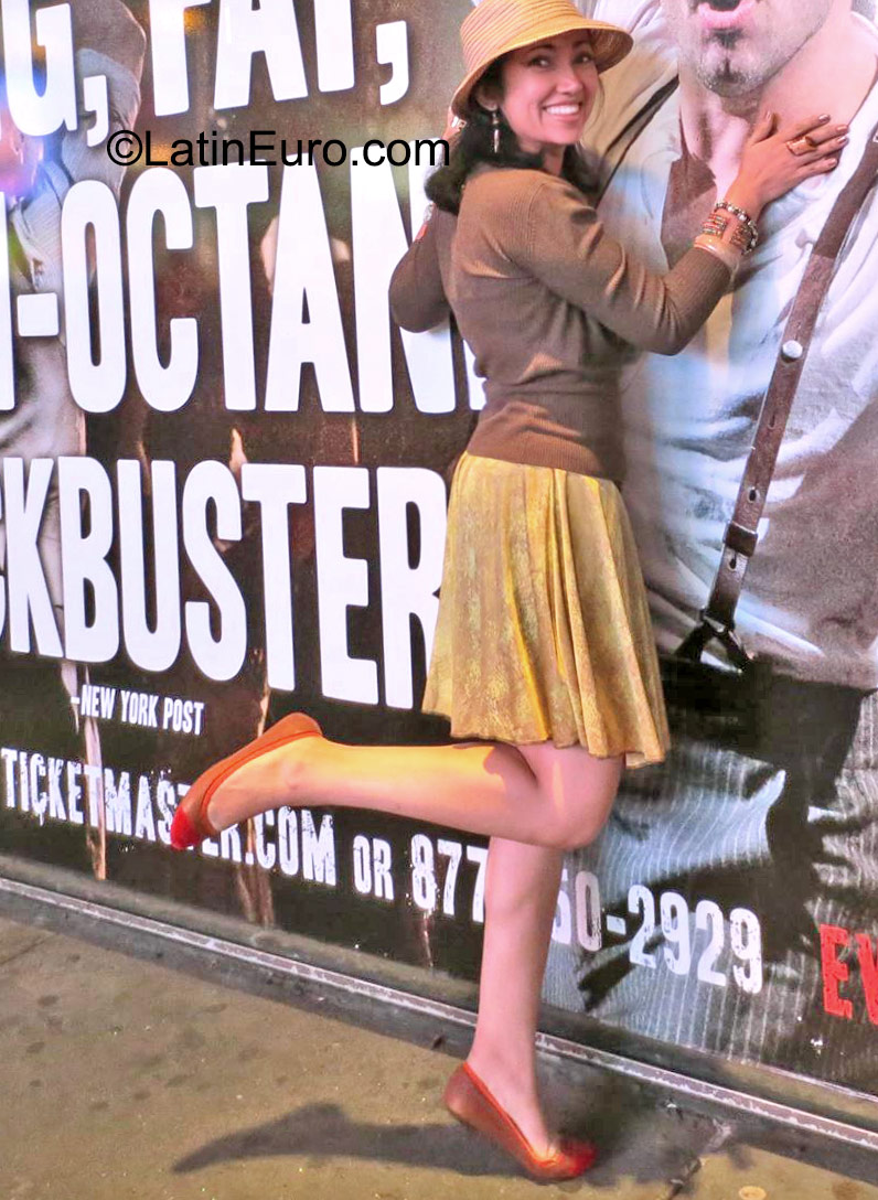 Date this lovely Colombia girl Gaby from Medellin CO17940