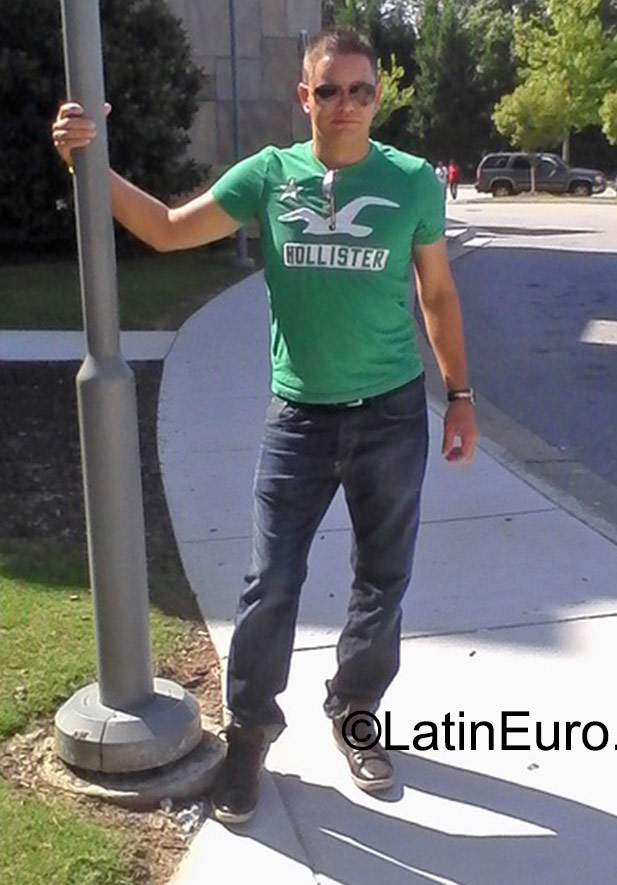 Date this georgeous United States man Barbaro from Lawrenceville US16421