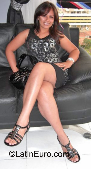 Date this happy Panama girl Gladiys from Panama City PA680