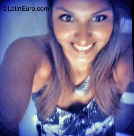 Date this voluptuous Panama girl Marcela from Panama City PA686