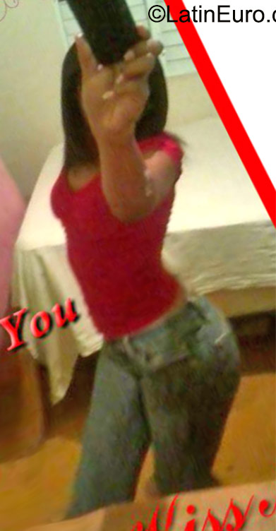 Date this happy Dominican Republic girl Andrea from San Pedro de Macoris DO23161