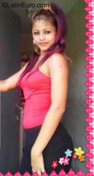 Date this passionate Honduras girl Joana from Tegucigalpa HN1682