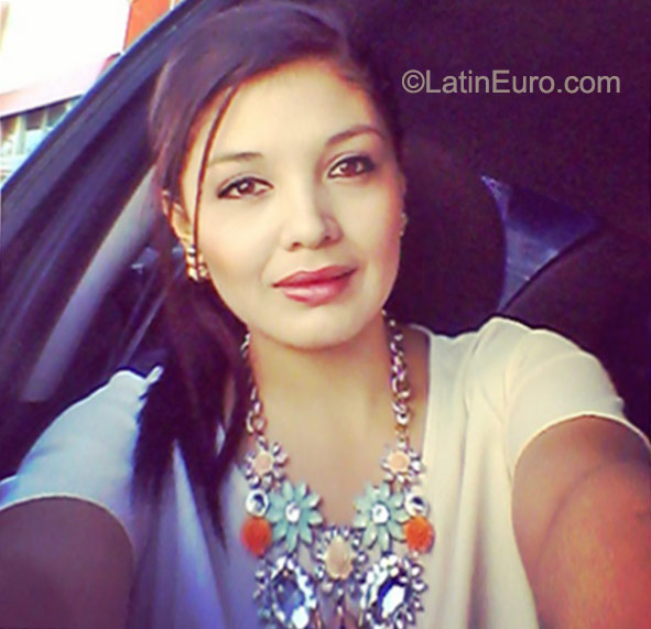 Date this cute Honduras girl Evelin from Siguatepeque HN1683