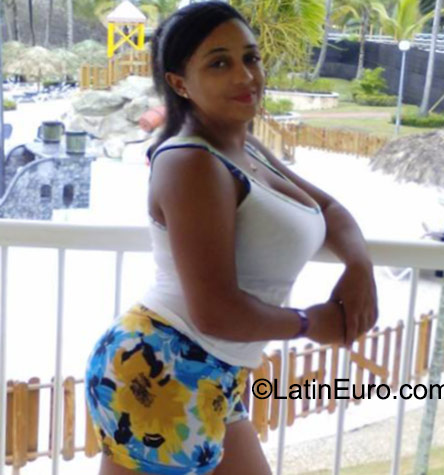 Date this fun Dominican Republic girl Yesica from Higuey DO23175
