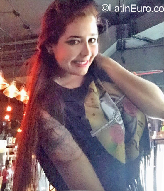 Date this good-looking Panama girl Esperanza from Panama City PA694