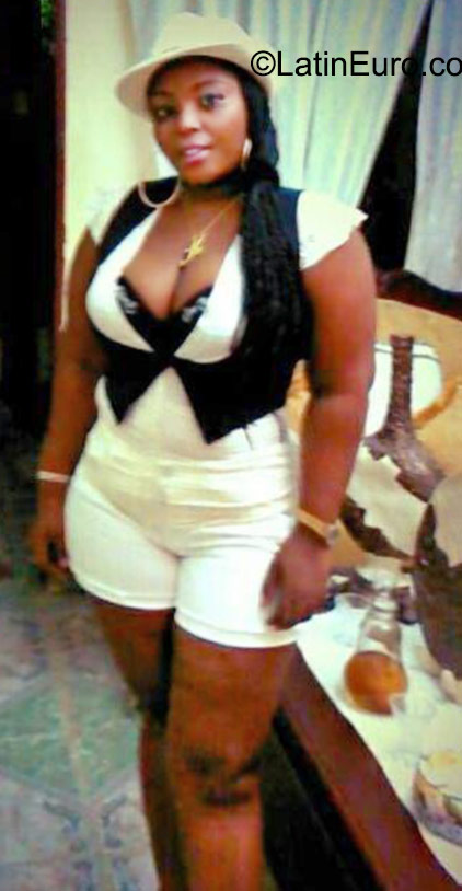 Date this pretty Dominican Republic girl Raisa from La Romana DO23255