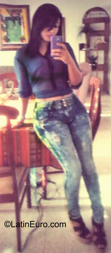 Date this hard body Honduras girl Lorena from Tegucigalpa HN1698