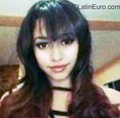 Date this sultry Honduras girl Yenceli from Comayagua HN1708