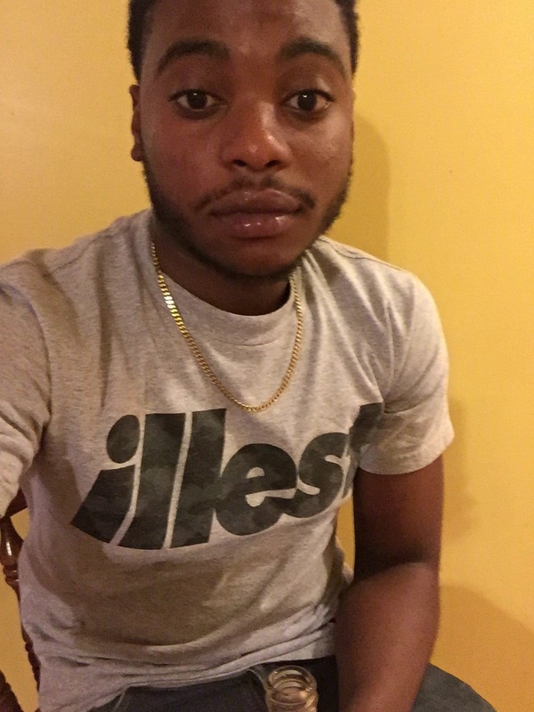 Date this foxy United States man Andree from Chicago US16507