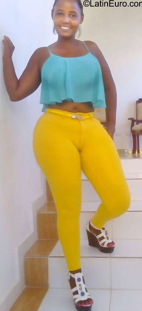 Date this charming Dominican Republic girl Lidia from Puerto Plata DO23467